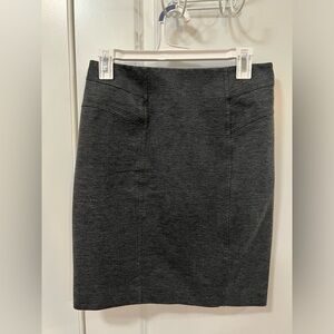 New York and Company woman’s size 4 grey pencil skirt